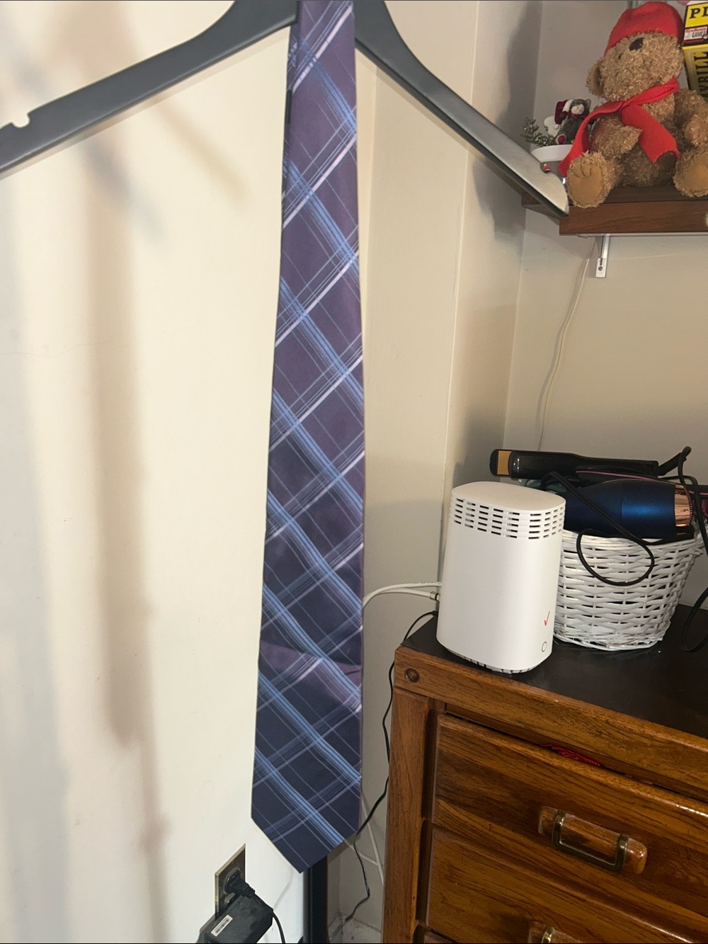Tie on hanger